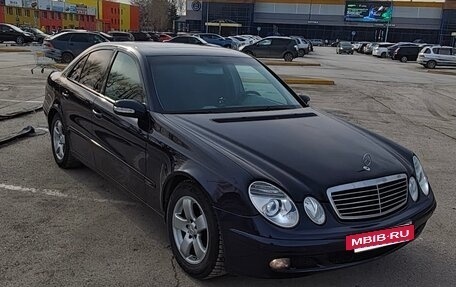 Mercedes-Benz E-Класс, 2004 год, 820 000 рублей, 3 фотография