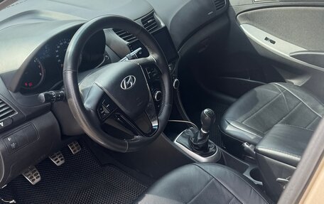 Hyundai Solaris II рестайлинг, 2012 год, 610 000 рублей, 8 фотография