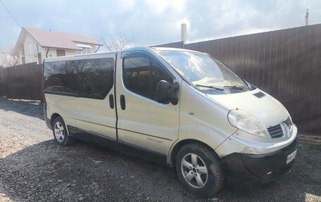 Renault Trafic, 2010 год, 900 000 рублей, 10 фотография