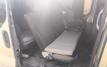 Renault Trafic, 2010 год, 900 000 рублей, 12 фотография