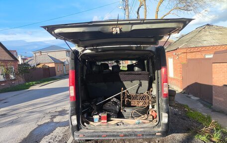 Renault Trafic, 2010 год, 900 000 рублей, 3 фотография