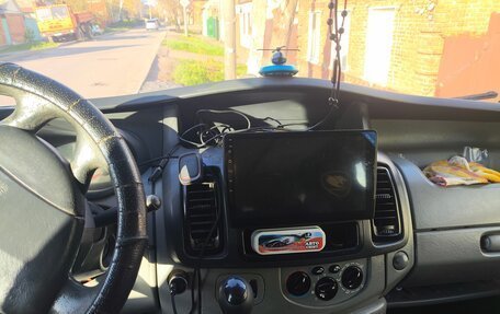 Renault Trafic, 2010 год, 900 000 рублей, 5 фотография