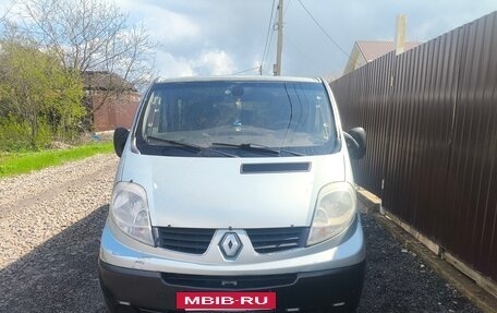 Renault Trafic, 2010 год, 900 000 рублей, 13 фотография