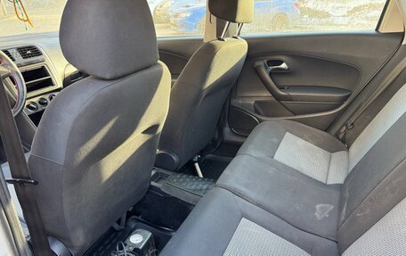 Volkswagen Polo VI (EU Market), 2012 год, 260 000 рублей, 14 фотография