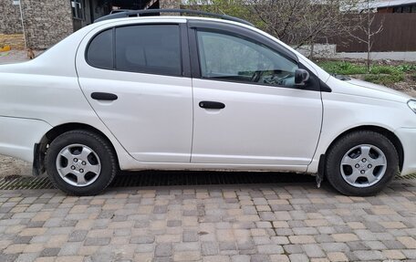 Toyota Echo, 2005 год, 450 000 рублей, 2 фотография