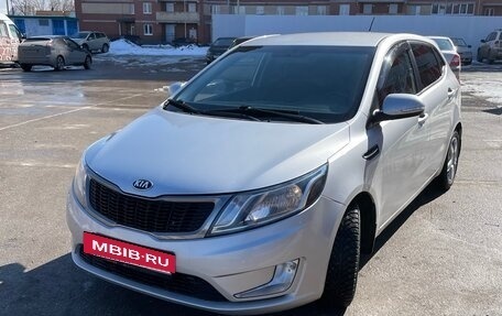 KIA Rio III рестайлинг, 2013 год, 870 000 рублей, 3 фотография
