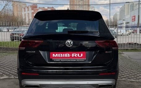 Volkswagen Tiguan II, 2019 год, 2 430 000 рублей, 4 фотография