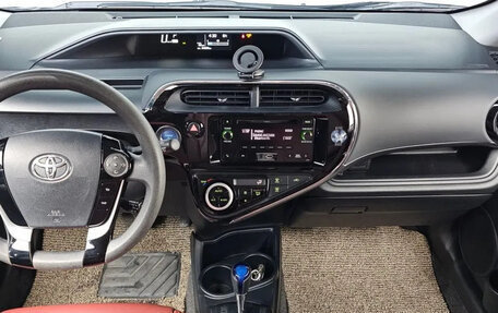 Toyota Prius c I, 2020 год, 1 540 000 рублей, 7 фотография