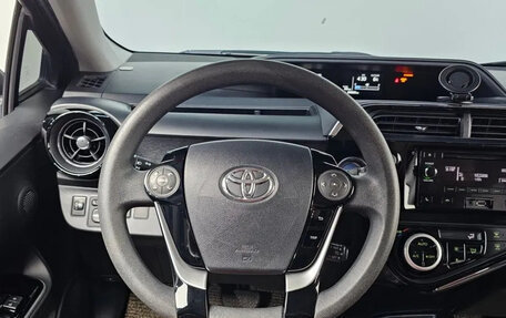 Toyota Prius c I, 2020 год, 1 540 000 рублей, 8 фотография