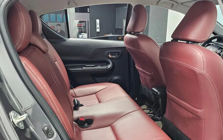 Toyota Prius c I, 2020 год, 1 540 000 рублей, 15 фотография