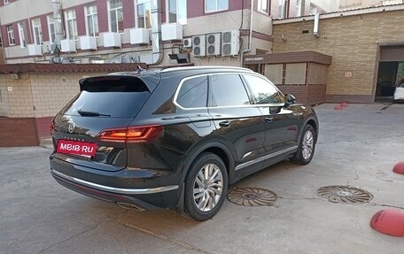 Volkswagen Touareg III, 2018 год, 5 375 000 рублей, 4 фотография