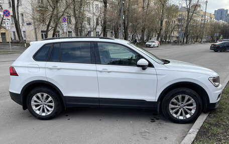 Volkswagen Tiguan II, 2018 год, 1 950 000 рублей, 2 фотография