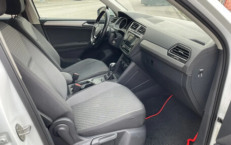 Volkswagen Tiguan II, 2018 год, 1 950 000 рублей, 13 фотография