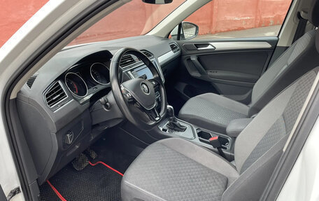 Volkswagen Tiguan II, 2018 год, 1 950 000 рублей, 12 фотография