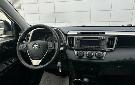 Toyota RAV4, 2015 год, 2 270 000 рублей, 10 фотография