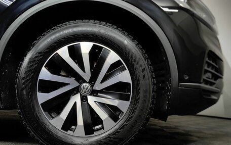 Volkswagen Touareg III, 2018 год, 4 650 000 рублей, 9 фотография