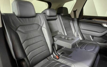 Volkswagen Touareg III, 2018 год, 4 650 000 рублей, 17 фотография