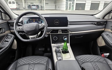 CheryExeed TXL, 2023 год, 2 550 000 рублей, 2 фотография