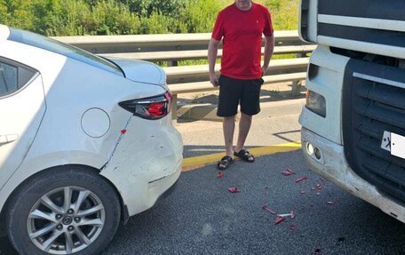 Mazda 3, 2014 год, 1 000 000 рублей, 14 фотография