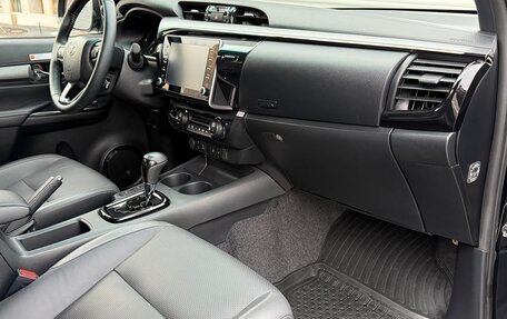 Toyota Hilux VIII, 2021 год, 6 290 000 рублей, 17 фотография