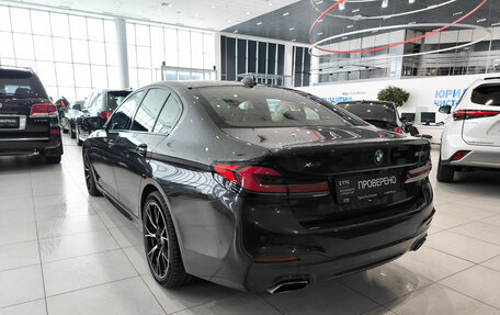 BMW 5 серия, 2019 год, 4 299 000 рублей, 8 фотография