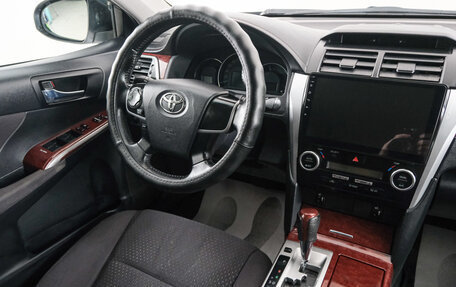 Toyota Camry, 2012 год, 1 649 000 рублей, 10 фотография
