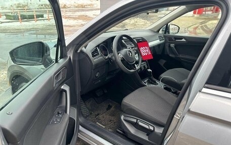 Volkswagen Tiguan II, 2020 год, 2 870 000 рублей, 1 фотография