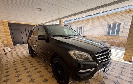 Mercedes-Benz M-Класс, 2012 год, 2 200 000 рублей, 2 фотография