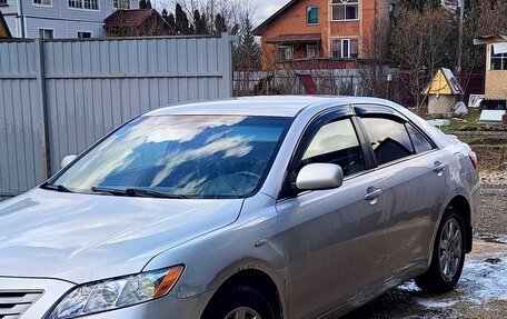 Toyota Camry, 2008 год, 840 000 рублей, 2 фотография