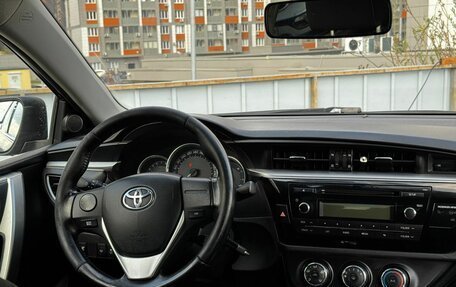 Toyota Corolla, 2013 год, 895 000 рублей, 10 фотография