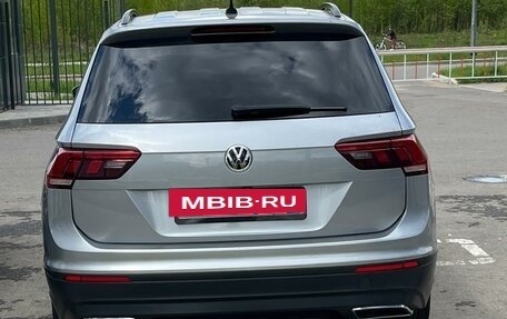 Volkswagen Tiguan II, 2020 год, 2 870 000 рублей, 3 фотография