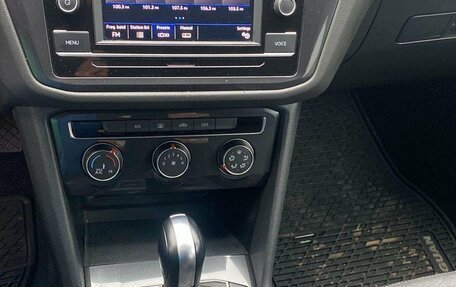 Volkswagen Tiguan II, 2020 год, 2 870 000 рублей, 11 фотография