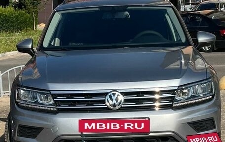 Volkswagen Tiguan II, 2020 год, 2 870 000 рублей, 4 фотография