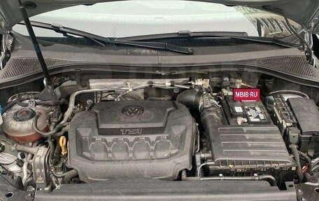 Volkswagen Tiguan II, 2020 год, 2 870 000 рублей, 10 фотография