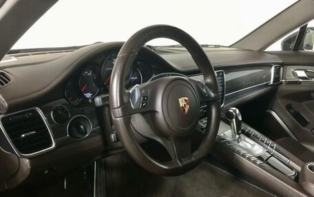 Porsche Panamera II рестайлинг, 2011 год, 3 000 000 рублей, 26 фотография