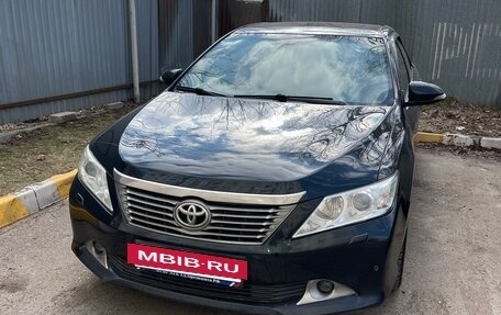 Toyota Camry, 2012 год, 1 350 000 рублей, 2 фотография