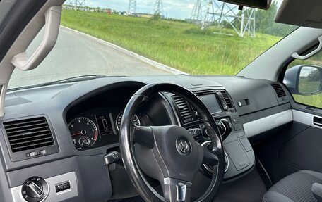 Volkswagen Multivan T5, 2012 год, 2 500 000 рублей, 4 фотография