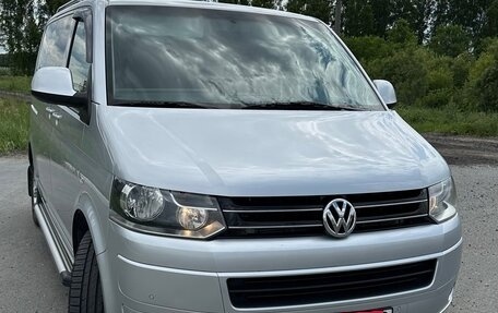 Volkswagen Multivan T5, 2012 год, 2 500 000 рублей, 12 фотография
