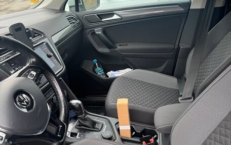 Volkswagen Tiguan II, 2018 год, 2 820 000 рублей, 5 фотография