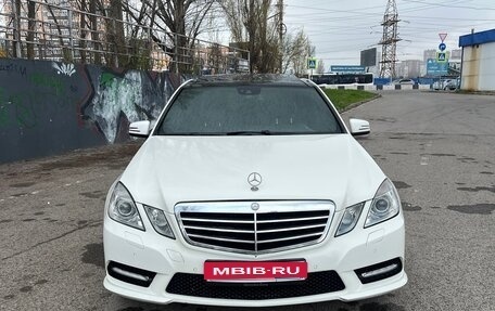 Mercedes-Benz E-Класс, 2011 год, 1 550 000 рублей, 1 фотография