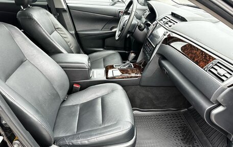 Toyota Camry, 2018 год, 2 440 000 рублей, 20 фотография