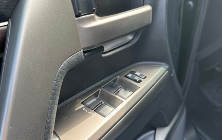 Toyota Land Cruiser 200, 2011 год, 4 100 000 рублей, 11 фотография