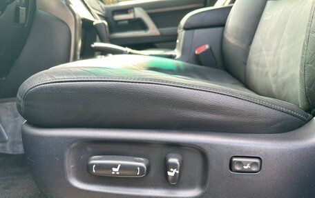 Toyota Land Cruiser 200, 2011 год, 4 100 000 рублей, 21 фотография