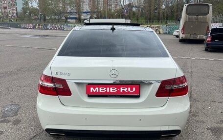 Mercedes-Benz E-Класс, 2011 год, 1 550 000 рублей, 3 фотография