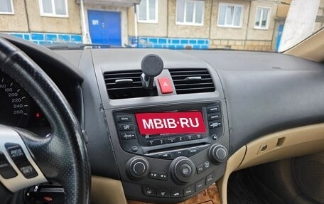 Honda Accord VII рестайлинг, 2004 год, 600 000 рублей, 5 фотография