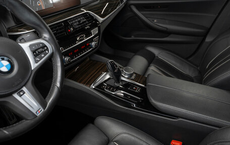 BMW 5 серия, 2021 год, 5 100 000 рублей, 17 фотография