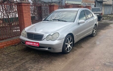 Mercedes-Benz C-Класс, 2000 год, 360 000 рублей, 1 фотография