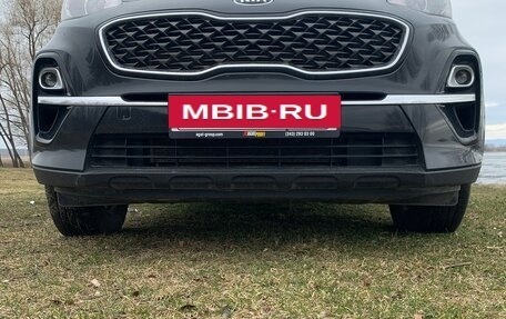 KIA Sportage IV рестайлинг, 2018 год, 2 100 000 рублей, 5 фотография