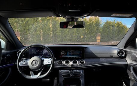 Mercedes-Benz E-Класс, 2019 год, 2 970 000 рублей, 14 фотография