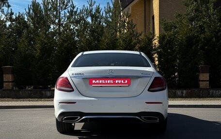 Mercedes-Benz E-Класс, 2019 год, 2 970 000 рублей, 5 фотография